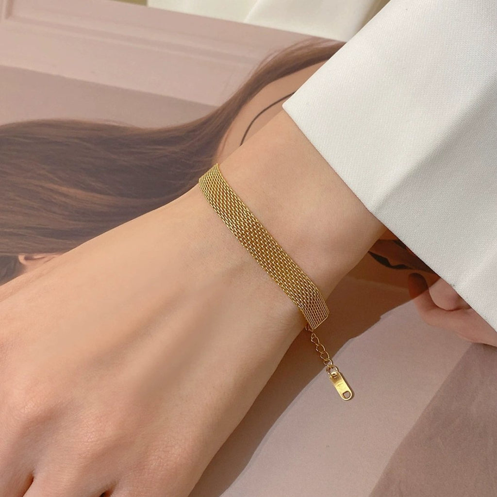 Scarlet - Glitze Accessories