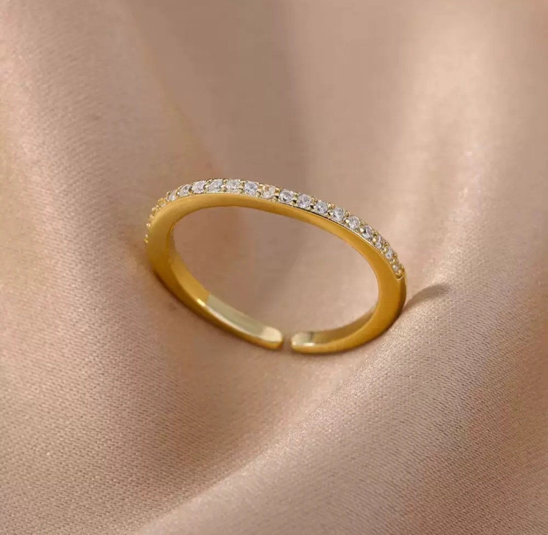 Esmerin - White - Glitze Accessories