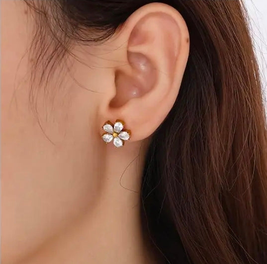 Daisy Earrings - Glitze Accessories