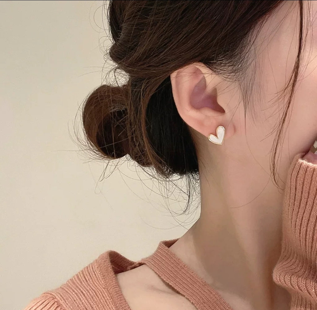 Sora earrings - White - Glitze Accessories